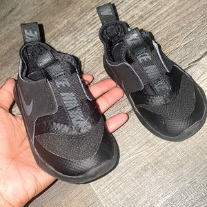 Toddle Nike shoe